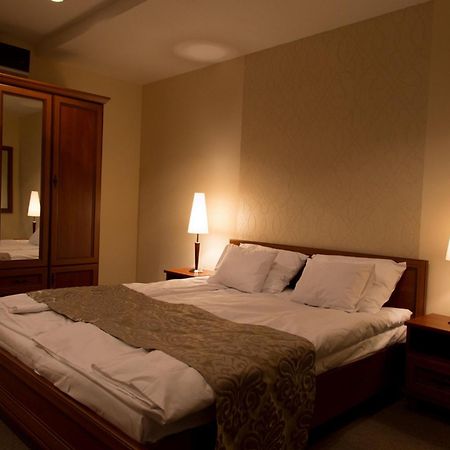 Hotel Brill Orosháza Habitación foto
