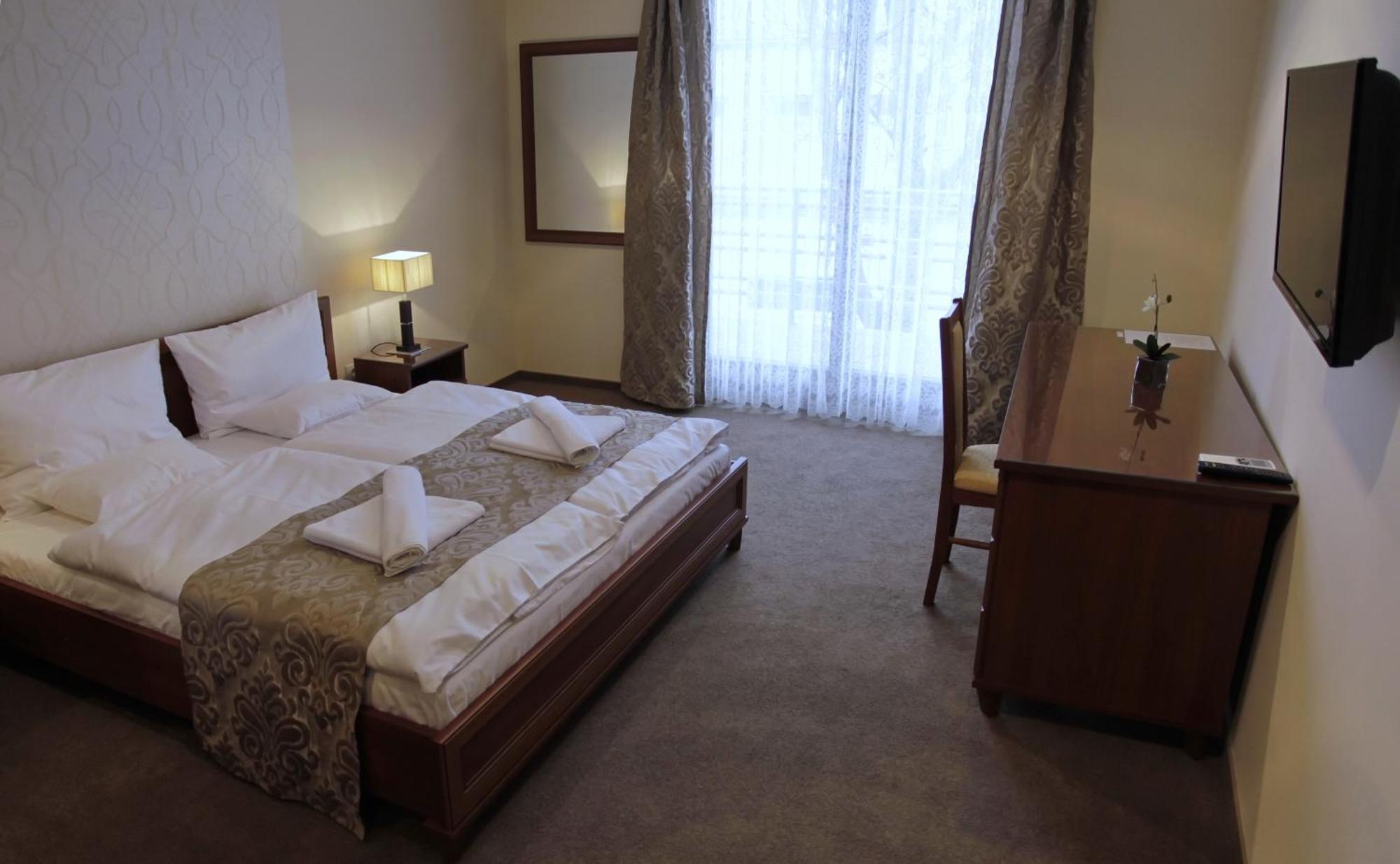 Hotel Brill Orosháza Habitación foto