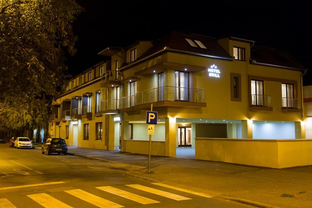 Hotel Brill Orosháza Exterior foto